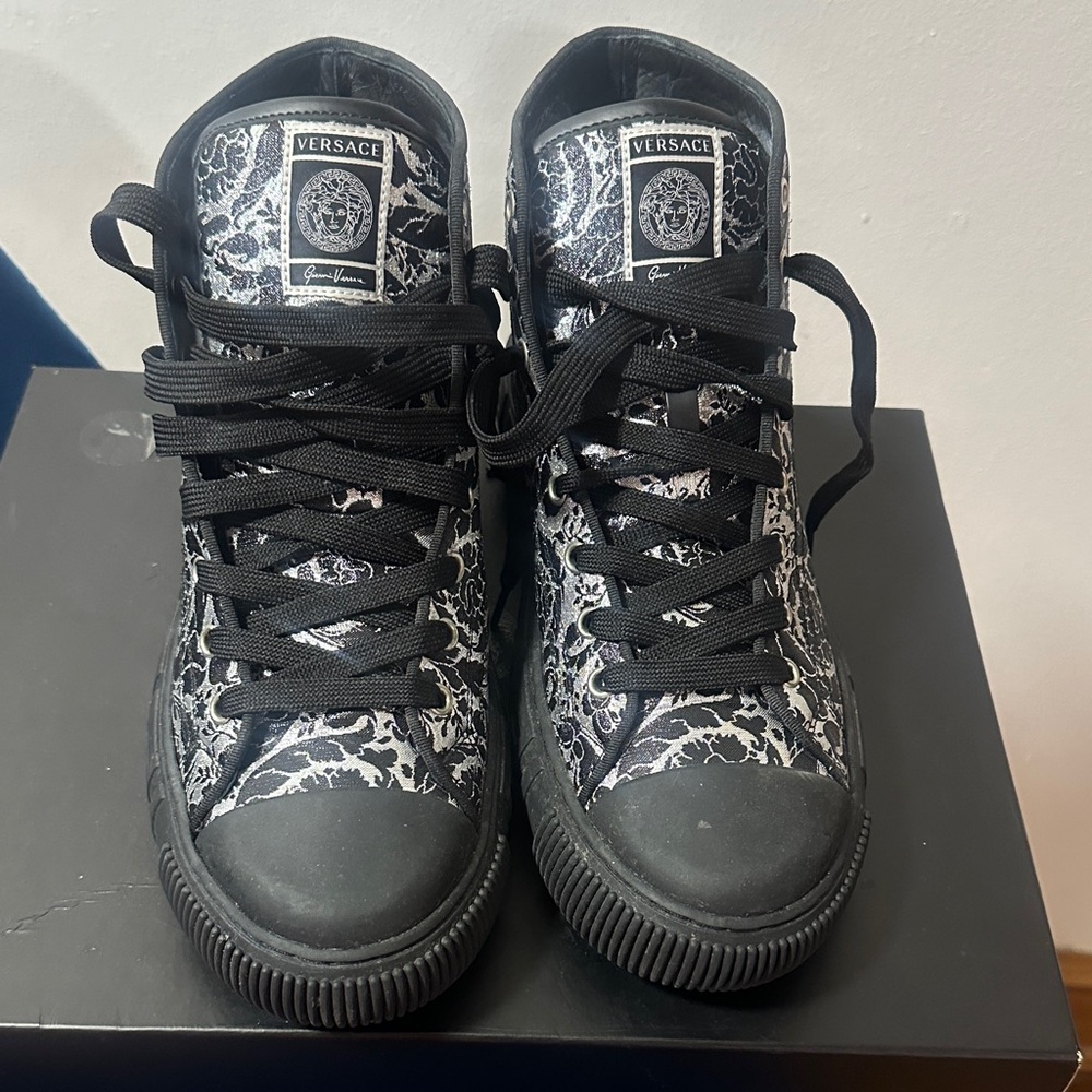 Versace Monochrome Patterned High-Top Sneakers - image 3
